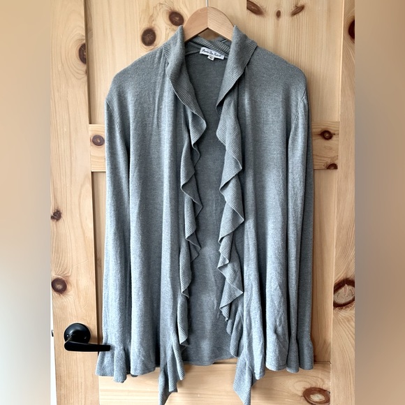 Soft grey cashmere-blend cardigan with ruffle detail - Picture 1 of 4